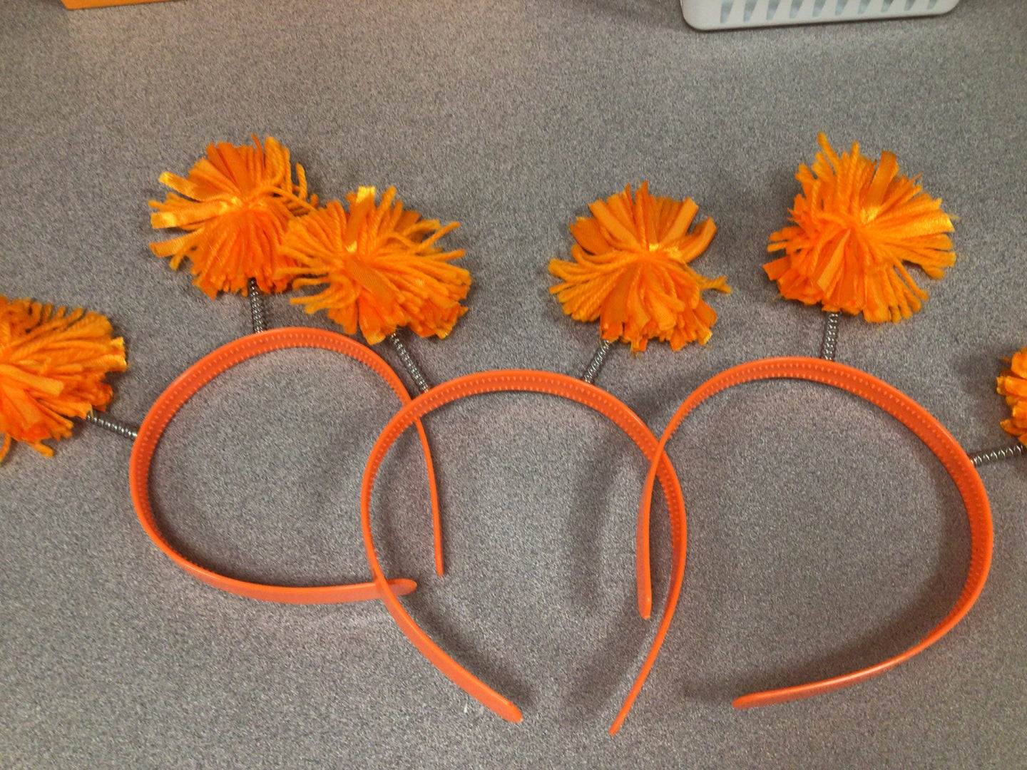 Headband Pom Pom